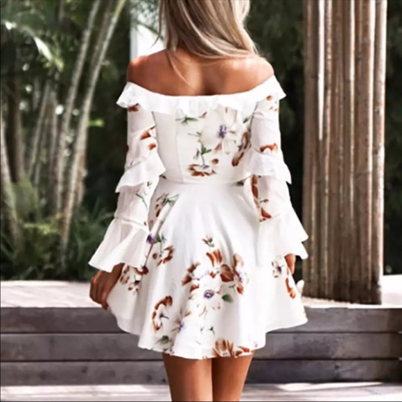 •HP! LAST 1 • Off Shoulder Floral Boho Dress• - Picture 3 of 8